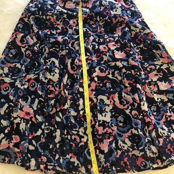 Preloved Talbots size 4P midi skirt - Picture 6 of 6